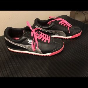 Puma Sneakers